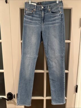 GAP Classic Straight Mid Rise Jeans – Tall